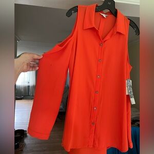NWT Women’s Off/Open Shoulder Button up shirt